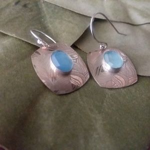 Holly Yashi Gold with Glass Stone NWOT